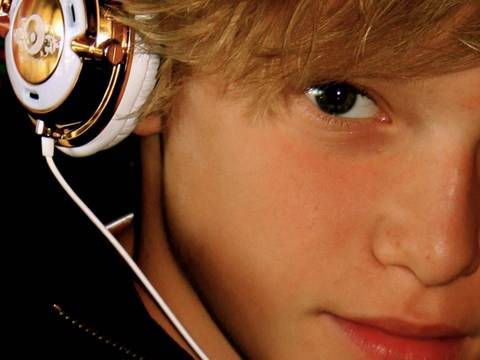 cody simpson vs justin bieber. Cody Simpson - New Pop Singer